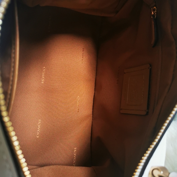 Coach Lane Satchel - Picture 6 of 13